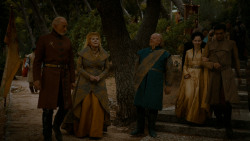 extant_GameOfThrones_4x02-TheLionAndTheRose_3166