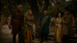 extant_GameOfThrones_4x02-TheLionAndTheRose_3167