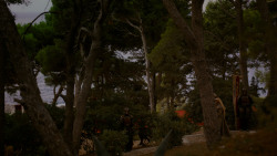 extant_GameOfThrones_4x02-TheLionAndTheRose_3173