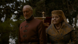 extant_GameOfThrones_4x02-TheLionAndTheRose_3179