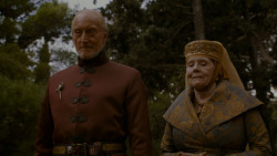 extant_GameOfThrones_4x02-TheLionAndTheRose_3189