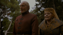 extant_GameOfThrones_4x02-TheLionAndTheRose_3205