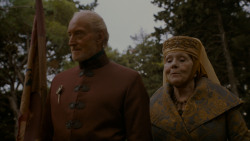 extant_GameOfThrones_4x02-TheLionAndTheRose_3210