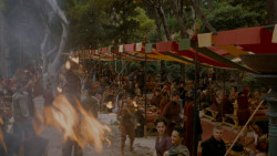extant_GameOfThrones_4x02-TheLionAndTheRose_3235