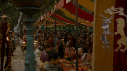 extant_GameOfThrones_4x02-TheLionAndTheRose_3242