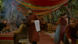 extant_GameOfThrones_4x02-TheLionAndTheRose_3249