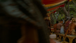 extant_GameOfThrones_4x02-TheLionAndTheRose_3258