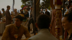 extant_GameOfThrones_4x02-TheLionAndTheRose_3267