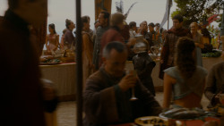 extant_GameOfThrones_4x02-TheLionAndTheRose_3273