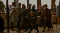 extant_GameOfThrones_4x02-TheLionAndTheRose_3279