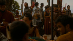 extant_GameOfThrones_4x02-TheLionAndTheRose_3281
