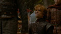 extant_GameOfThrones_4x02-TheLionAndTheRose_3285