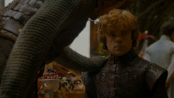 extant_GameOfThrones_4x02-TheLionAndTheRose_3307