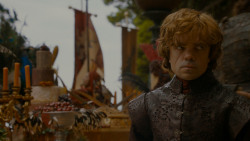 extant_GameOfThrones_4x02-TheLionAndTheRose_3313