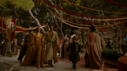 extant_GameOfThrones_4x02-TheLionAndTheRose_3322