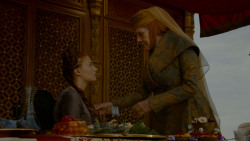 extant_GameOfThrones_4x02-TheLionAndTheRose_3369