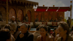 extant_GameOfThrones_4x02-TheLionAndTheRose_3401