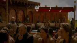 extant_GameOfThrones_4x02-TheLionAndTheRose_3402