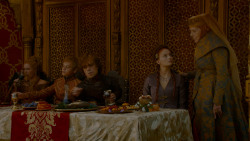 extant_GameOfThrones_4x02-TheLionAndTheRose_3407