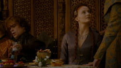 extant_GameOfThrones_4x02-TheLionAndTheRose_3419