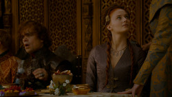 extant_GameOfThrones_4x02-TheLionAndTheRose_3420