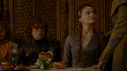 extant_GameOfThrones_4x02-TheLionAndTheRose_3423