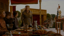 extant_GameOfThrones_4x02-TheLionAndTheRose_3430