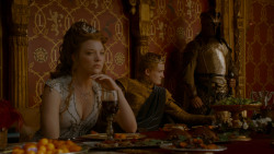 extant_GameOfThrones_4x02-TheLionAndTheRose_3465