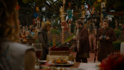 extant_GameOfThrones_4x02-TheLionAndTheRose_3466