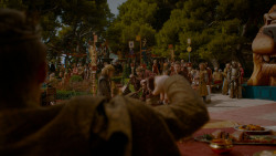 extant_GameOfThrones_4x02-TheLionAndTheRose_3475