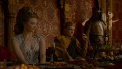 extant_GameOfThrones_4x02-TheLionAndTheRose_3488