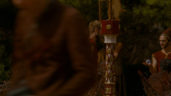 extant_GameOfThrones_4x02-TheLionAndTheRose_3499