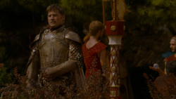 extant_GameOfThrones_4x02-TheLionAndTheRose_3500