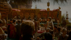extant_GameOfThrones_4x02-TheLionAndTheRose_3513