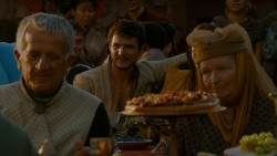 extant_GameOfThrones_4x02-TheLionAndTheRose_3518