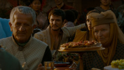 extant_GameOfThrones_4x02-TheLionAndTheRose_3519