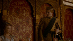 extant_GameOfThrones_4x02-TheLionAndTheRose_3523
