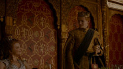 extant_GameOfThrones_4x02-TheLionAndTheRose_3525