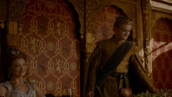 extant_GameOfThrones_4x02-TheLionAndTheRose_3528