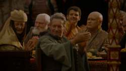 extant_GameOfThrones_4x02-TheLionAndTheRose_3537