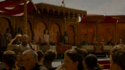 extant_GameOfThrones_4x02-TheLionAndTheRose_3539