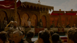 extant_GameOfThrones_4x02-TheLionAndTheRose_3540