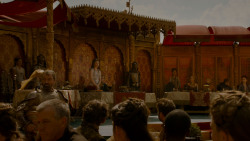 extant_GameOfThrones_4x02-TheLionAndTheRose_3542