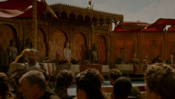 extant_GameOfThrones_4x02-TheLionAndTheRose_3543