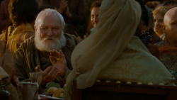 extant_GameOfThrones_4x02-TheLionAndTheRose_3579