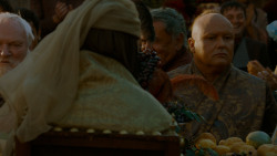 extant_GameOfThrones_4x02-TheLionAndTheRose_3584