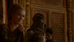 extant_GameOfThrones_4x02-TheLionAndTheRose_3592