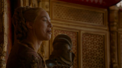 extant_GameOfThrones_4x02-TheLionAndTheRose_3594