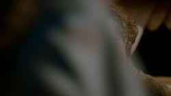 extant_GameOfThrones_4x02-TheLionAndTheRose_3614