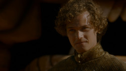 extant_GameOfThrones_4x02-TheLionAndTheRose_3616